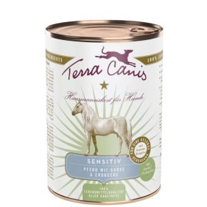 SENSITIVE Horse with cucumber and strawberry